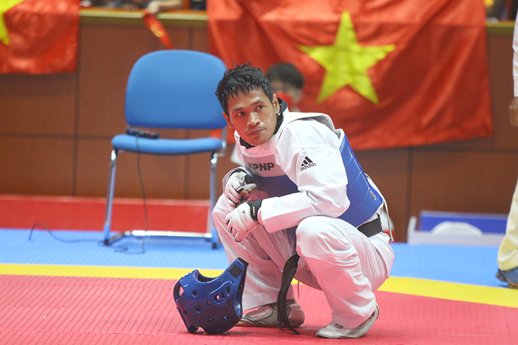 Dàn hot girl Việt Nam – Lào khoe sắc, thót tim xem võ sĩ Taekwondo tranh HCV - 10