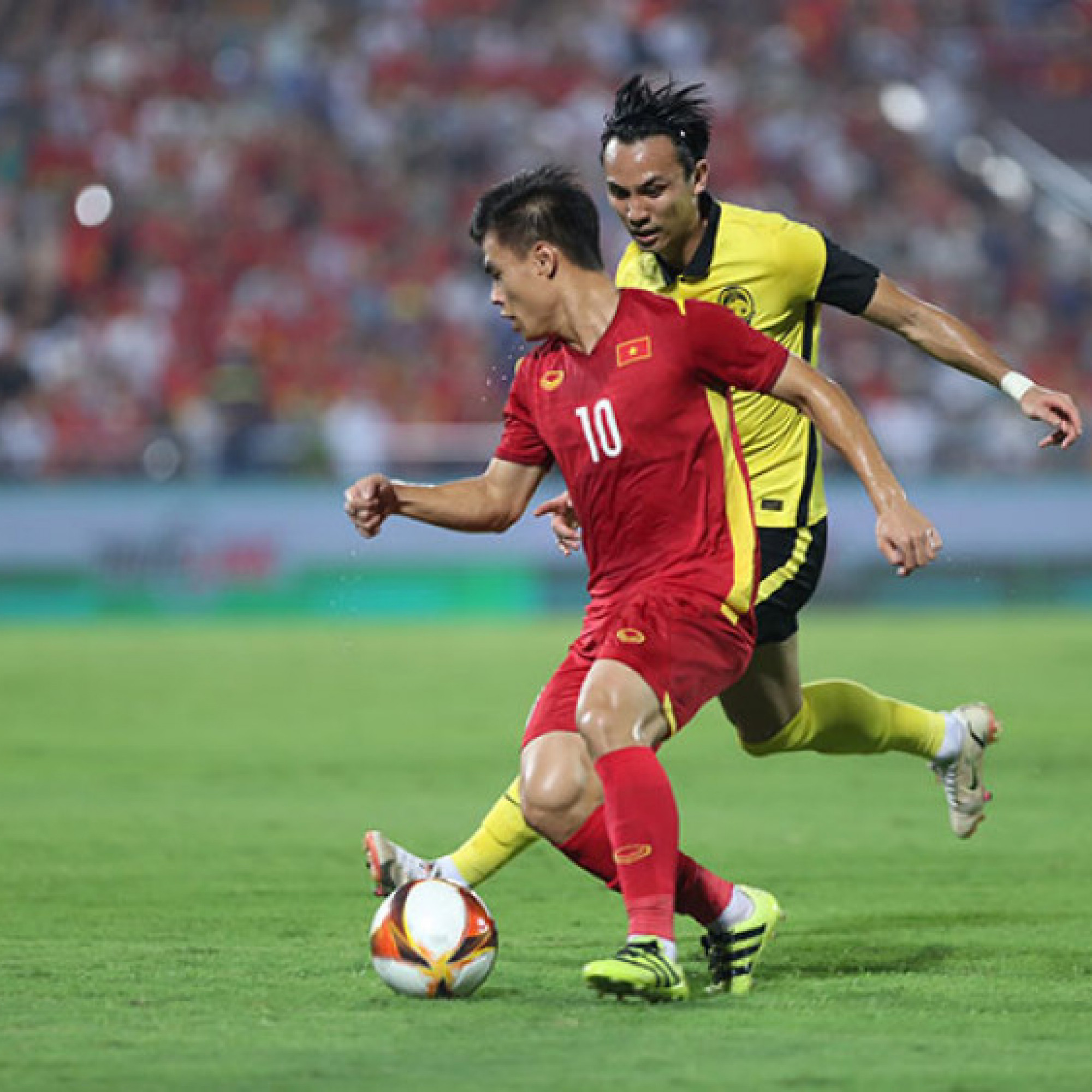  - Video bóng đá U23 Việt Nam - U23 Malaysia: Tiếc nuối Tiến Linh, sức ép không ngừng (SEA Games 31) (H1)