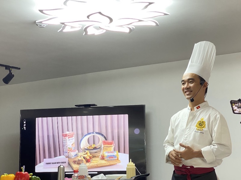 Hiệp hội Siêu đầu bếp thế giới tại Việt Nam hỗ trợ sinh viên ngành du lịch - 3