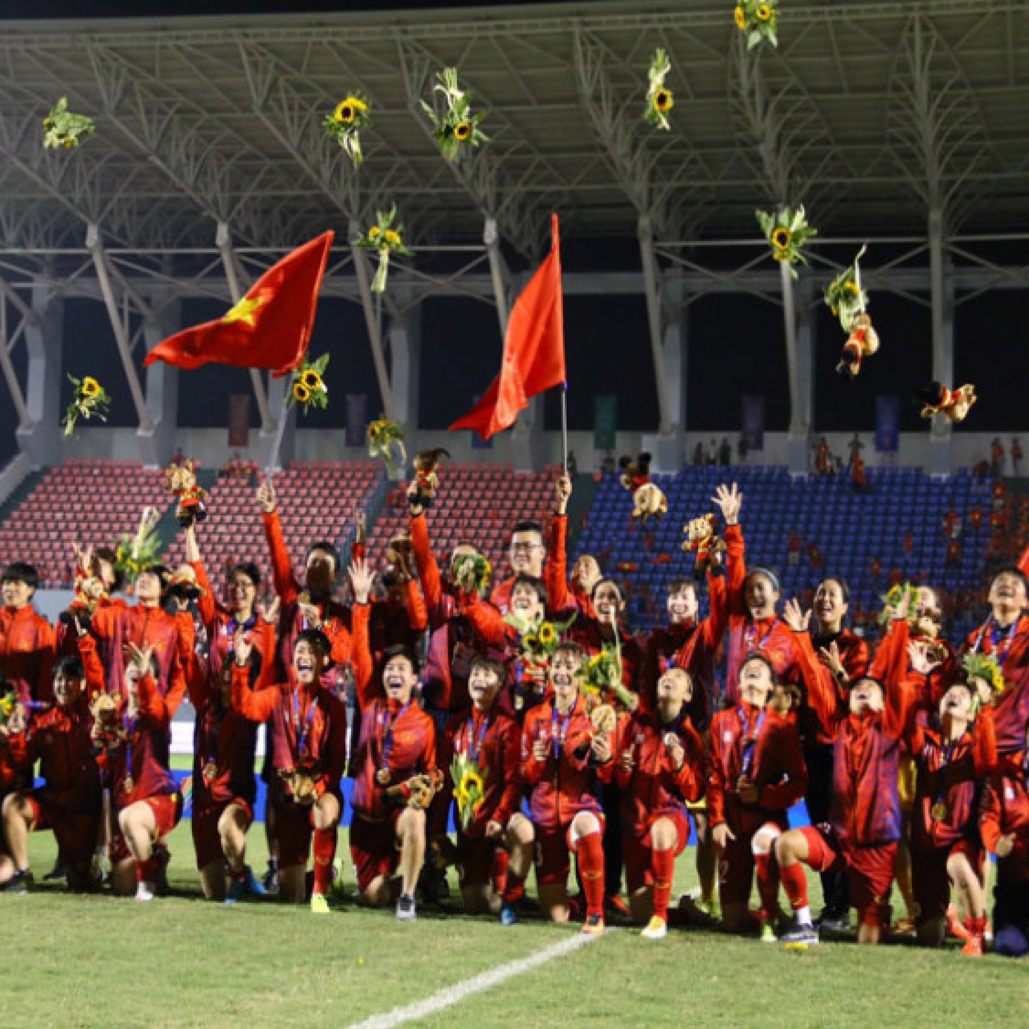  - ĐT nữ Việt Nam trên đỉnh cao Đông Nam Á: Trao huy chương, ăn mừng 7 HCV SEA Games