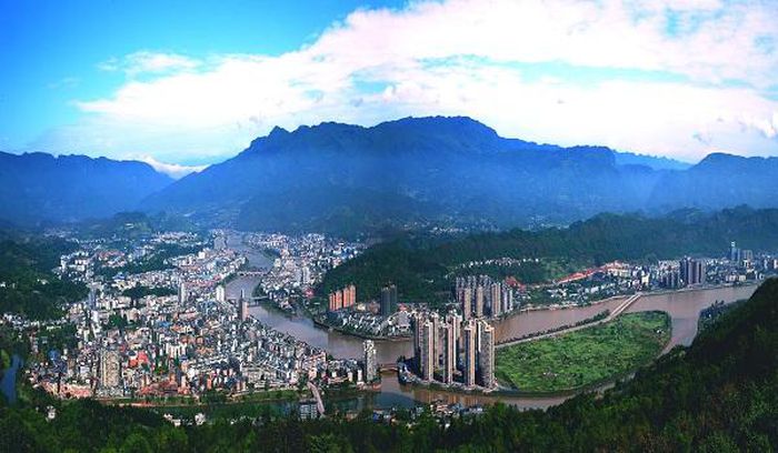 'Thành phố khóc' ở Trung Quốc: Một năm mưa 210 ngày, nhưng là nơi đáng sống mệnh danh 'thánh địa của mỹ nữ' - 1