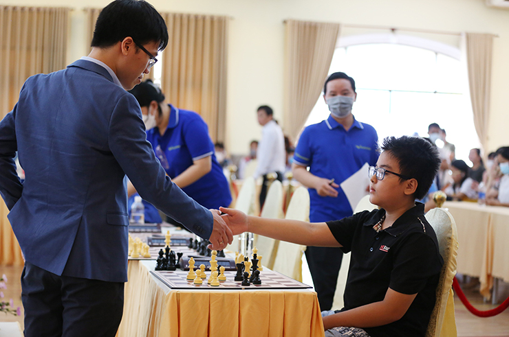 Quang Liêm bị kỳ thủ 11 tuổi cầm hòa, tiết lộ bí quyết thắng “vua cờ” Carlsen - 2