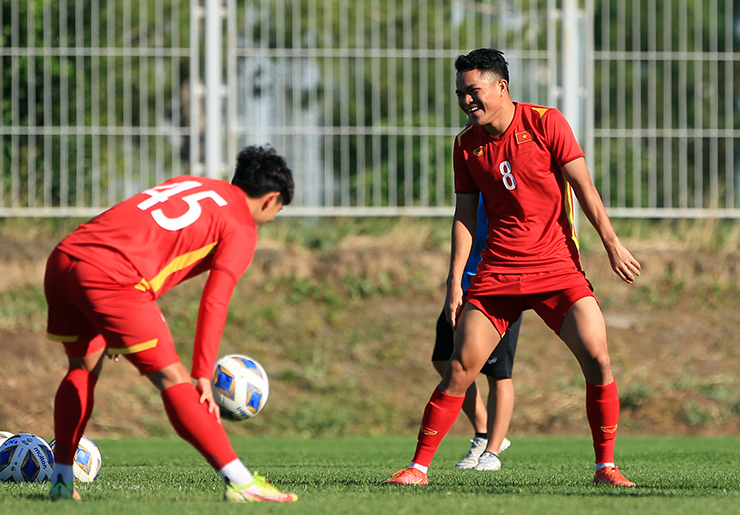 U23 Việt Nam đấu &#34;ông trùm&#34; U23 Hàn Quốc, thoải mái cười đùa trước trận - 7
