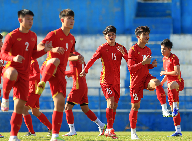 Giật mình U23 Việt Nam đến nhầm sân tập U23 Thái Lan trước ngày đấu Malaysia - 10