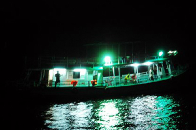Cho phép triển khai thí điểm tàu du lịch lưu trú qua đêm trên vịnh Nha Trang - 1