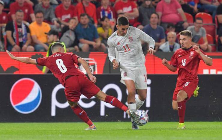 Soi trận HOT Nations League: Ronaldo mơ cột mốc 120, Tây Ban Nha nhắm trận thắng đầu tay - 2