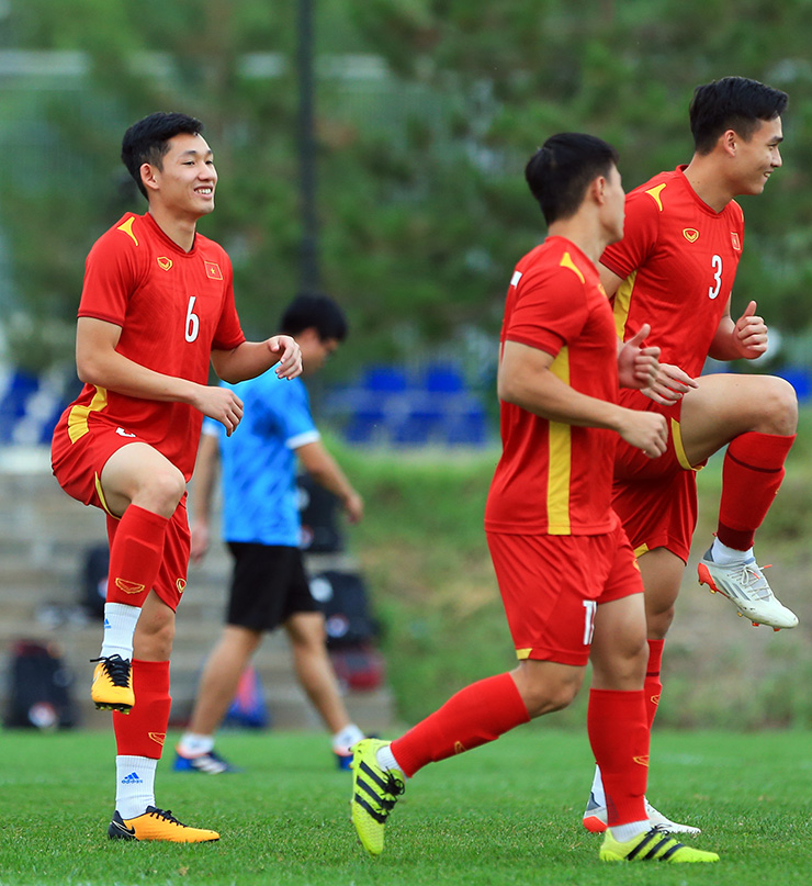 Cầu thủ U23 Việt Nam thay Quan Văn Chuẩn làm thủ môn và cái kết hài hước - 2