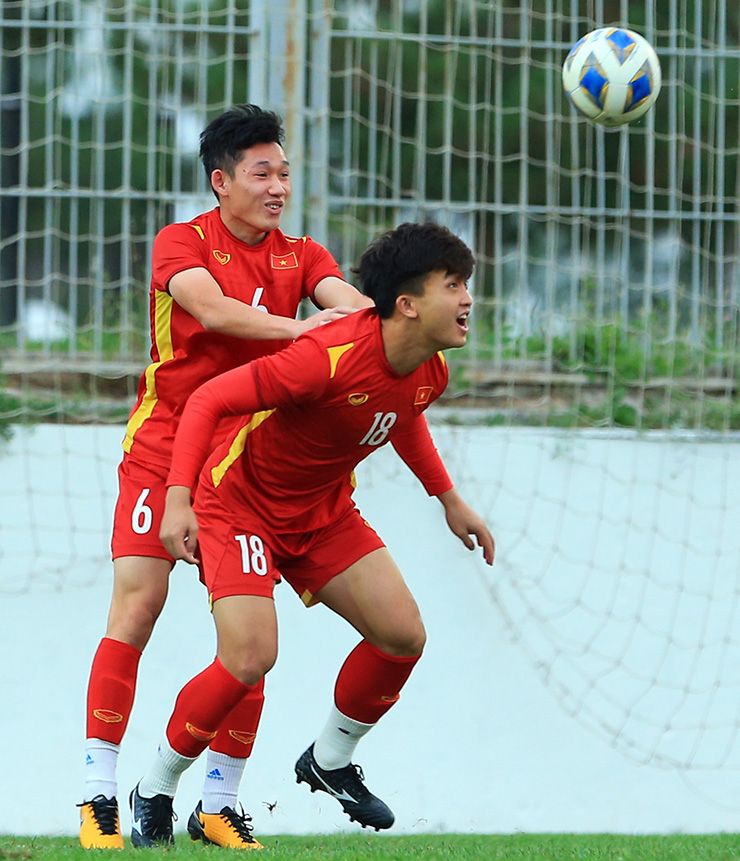 Cầu thủ U23 Việt Nam thay Quan Văn Chuẩn làm thủ môn và cái kết hài hước - 5