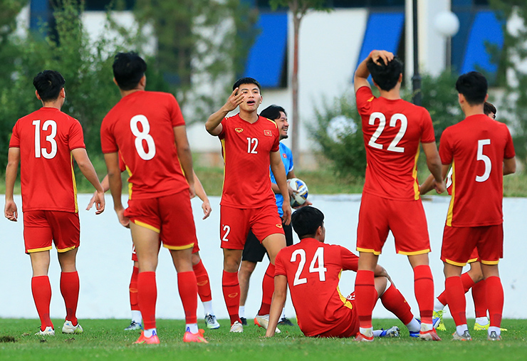 Nhâm Mạnh Dũng bị bắt nạt trước đại chiến U23 Việt Nam - U23 Saudi Arabia - 10