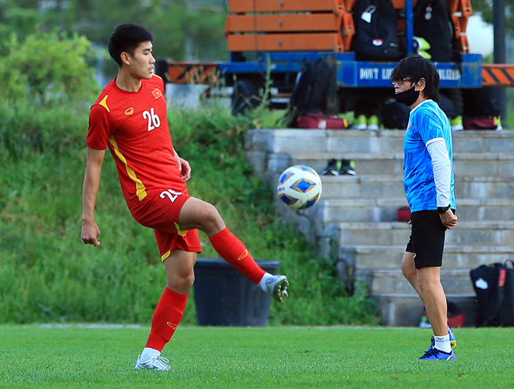 Nhâm Mạnh Dũng bị bắt nạt trước đại chiến U23 Việt Nam - U23 Saudi Arabia - 8