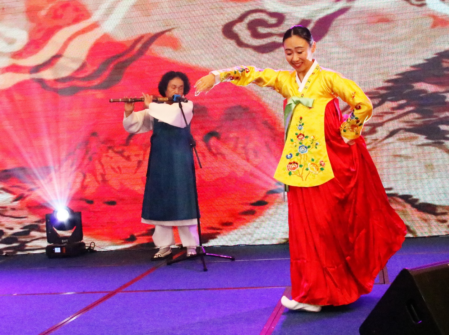 Passion, show diễn quảng bá văn hóa Việt - Hàn tại Nha Trang - 4