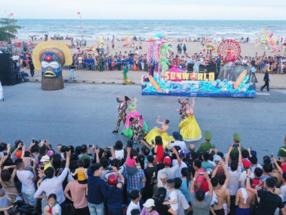 Lễ hội - Lễ hội Carnival trở lại Sầm Sơn