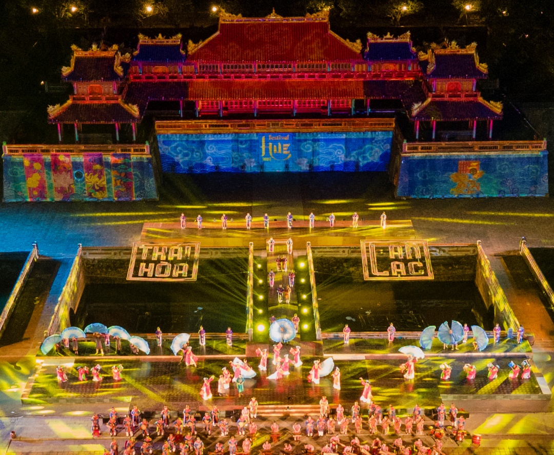 Rực rỡ sắc màu đêm khai mạc Tuần lễ Festival Huế 2022 - 7