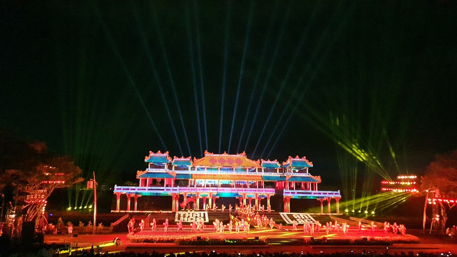 Rực rỡ sắc màu đêm khai mạc Tuần lễ Festival Huế 2022 - 1