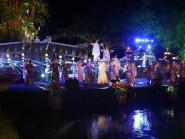 Lần đầu sân khấu dưới nước xuất hiện ở ‘Chợ quê ngày hội’