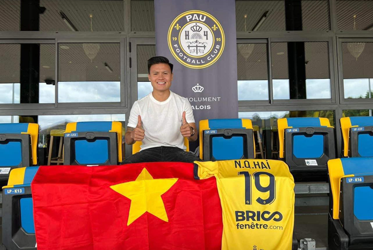 Quang Hải nhận lương tại Pháp gần bằng Thanh Thúy chơi bóng chuyền ở Nhật Bản - 1