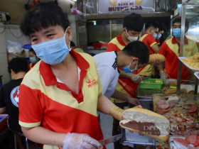  - Khi baguette Pháp đến Sài Gòn, người Việt đã biến tấu thành bánh mì thế nào để quốc tế hết lời khen ngợi?