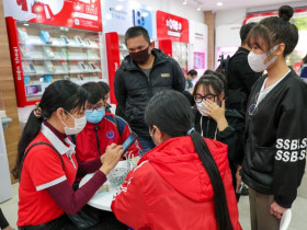  - Rối loạn ngày đầu khóa hàng triệu SIM