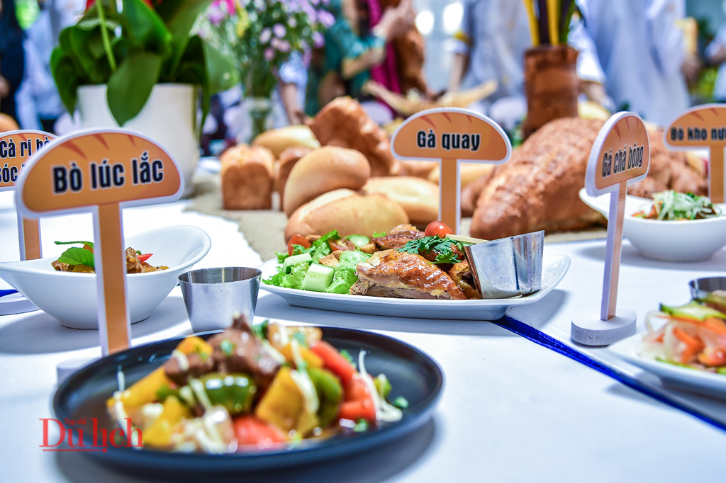 Khám phá hơn 100 món ăn kèm bánh mì tại Lễ hội Bánh mì Việt Nam - 13