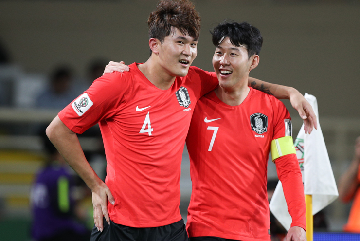 Tin mới nhất bóng đá tối 4/4: Kim Min Jae gửi lời xin lỗi Son Heung Min - 1
