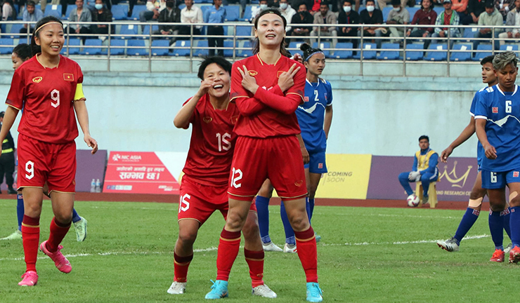 ĐT nữ Việt Nam thắng Nepal tổng tỉ số 7-1, HLV Mai Đức Chung khen đối thủ - 2