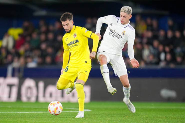 Real Madrid thua sốc, Valverde đấm cầu thủ Villarreal ở bãi đỗ xe sau trận - 2
