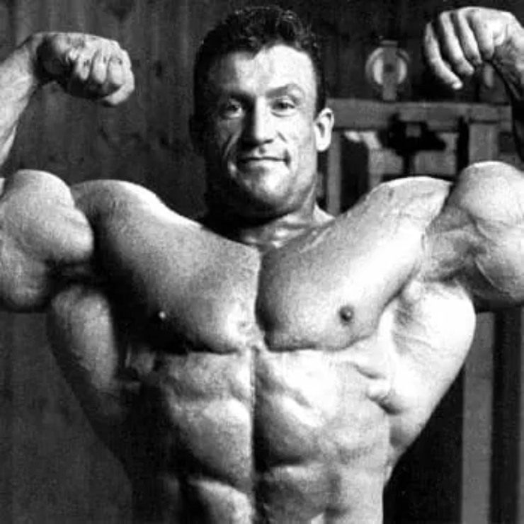 Lực sĩ có vòng ngực 187cm, biến dàn &#34;Quái vật&#34; thể hình trở nên bé nhỏ - 3
