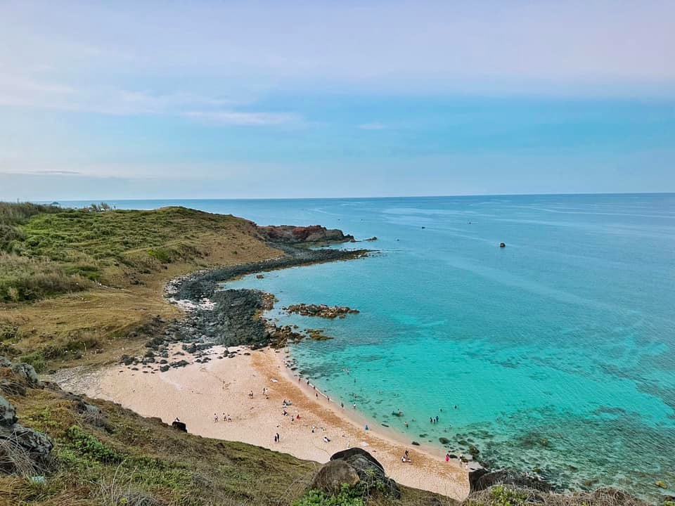 Khám phá thêm nhiều góc ảnh đẹp và lạ ở đảo Phú Quý - 2