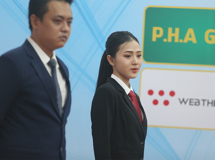 Nữ trọng tài bi-a giải Bình Thuận xinh như hoa hậu gây “sốt” với các cơ thủ - 12