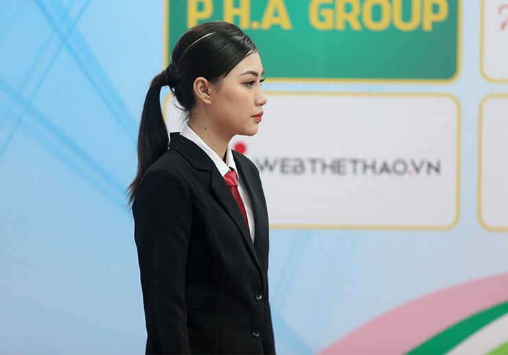 Nữ trọng tài bi-a giải Bình Thuận xinh như hoa hậu gây “sốt” với các cơ thủ - 7