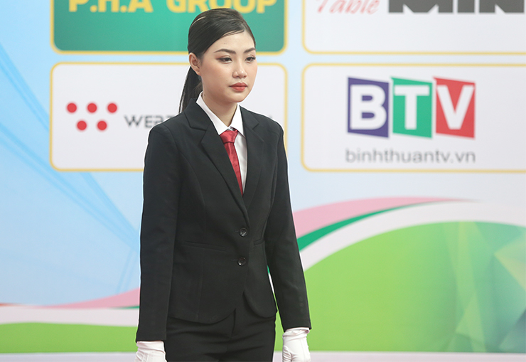 Nữ trọng tài bi-a giải Bình Thuận xinh như hoa hậu gây “sốt” với các cơ thủ - 8