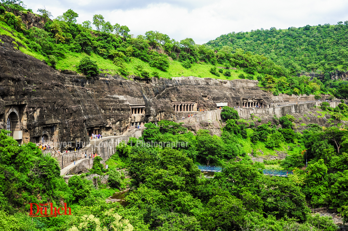 Anjanta Caves - Kì vĩ những ngôi chùa tạc trên vách núi - 1