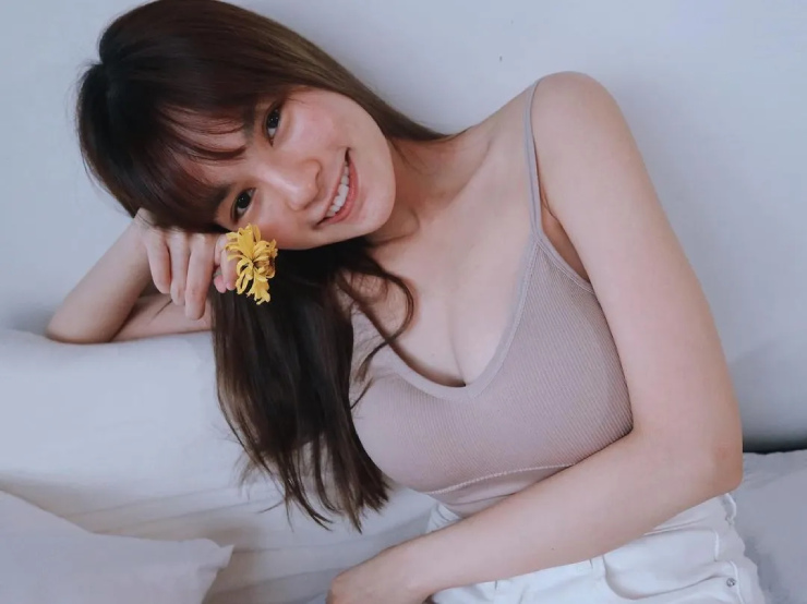 Mỹ nhân lai "3 dòng máu" mê bóng rổ, hóa "thần tượng mạng" ở Malaysia - 3