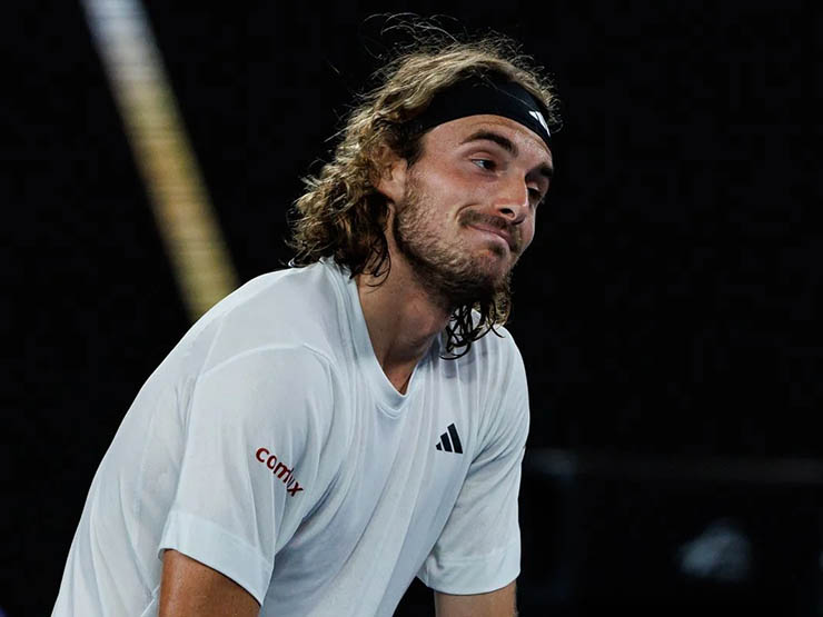 Nóng nhất thể thao tối 26/4: &#34;Trai hư&#34; Tsitsipas thách thức ngôi vương Madrid Open - 1
