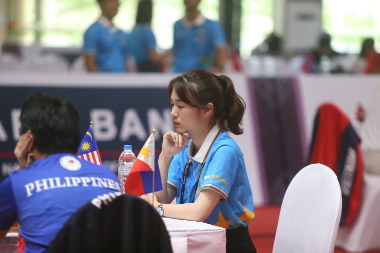 Người đẹp Việt Nam gây &#34;thương nhớ&#34; khi làm trọng tài cờ ốc SEA Games 32 - 2