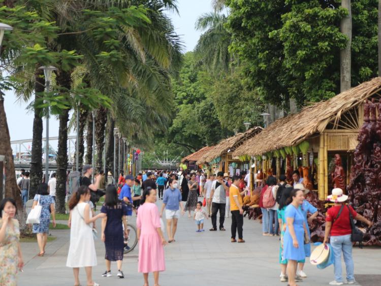Gần 80.000 khách đến Huế trong 4 ngày lễ, doanh thu du lịch trên 110 tỷ đồng