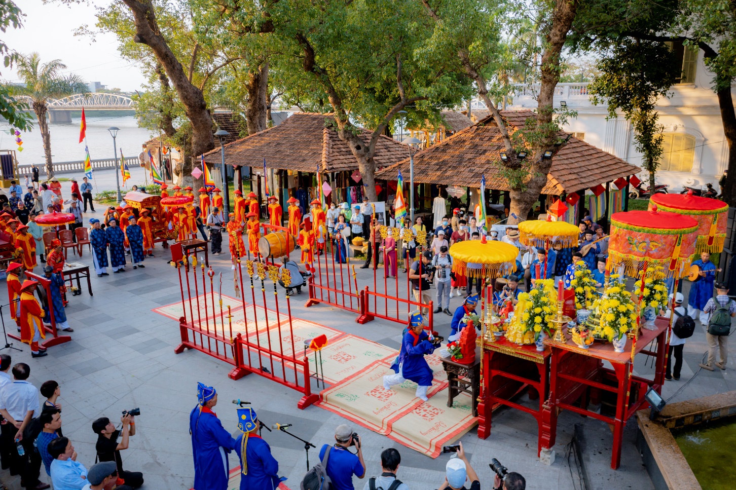 Lễ tế Tổ bách nghệ tri ân bậc tiền nhân khai sinh ra các làng nghề truyền thống ở Huế - 3