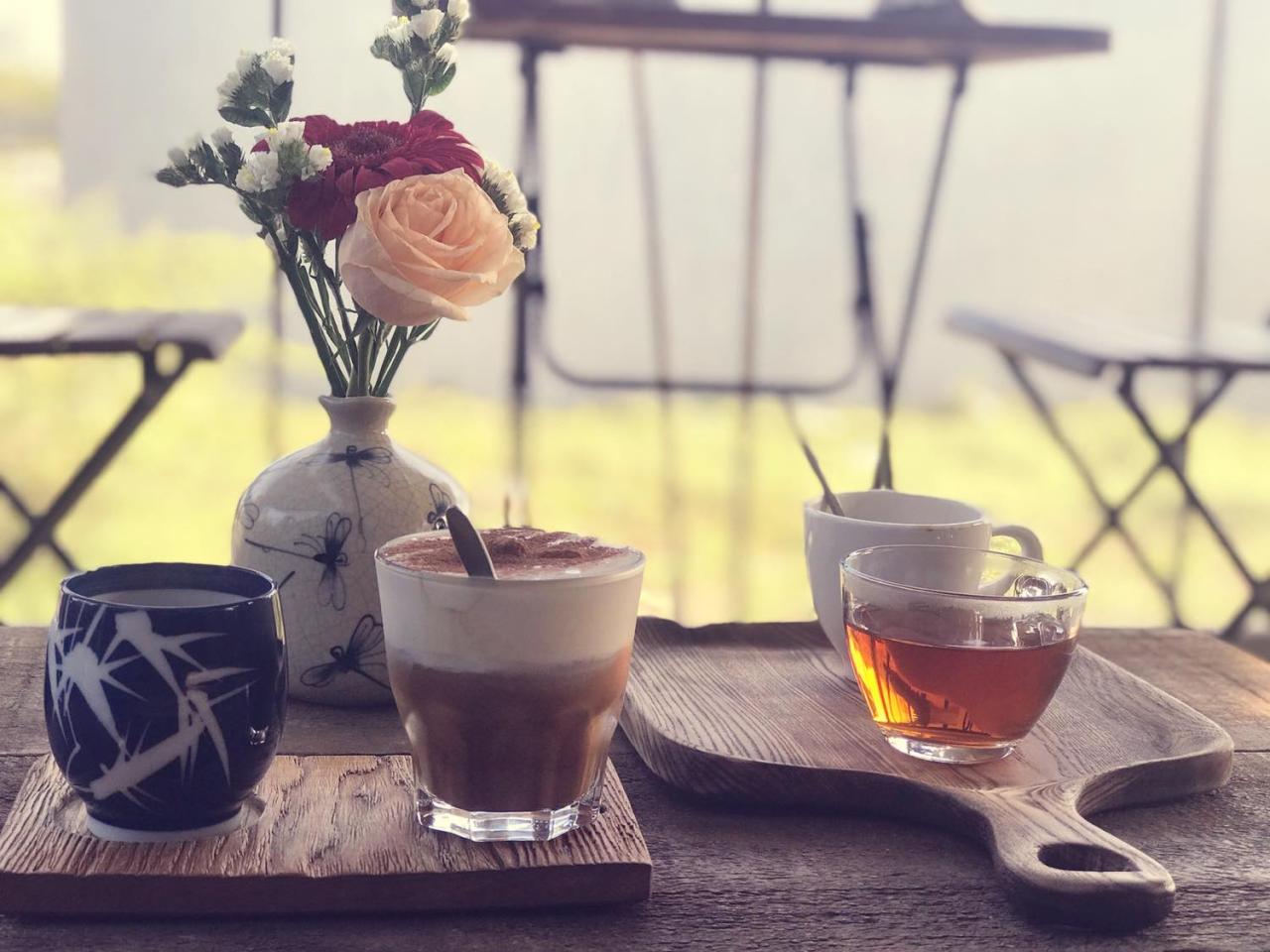 Lặng ngồi cafe giữa TP.HCM oi bức - 1