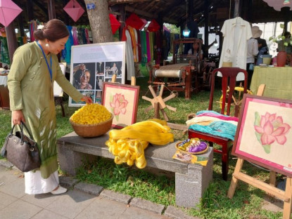 Lễ hội - Festival nghề truyền thống tạo không khí rộn ràng cho Huế