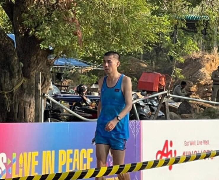 Campuchia có VĐV gốc Trung Quốc mơ HCV SEA Games: Đang thi marathon phải bỏ cuộc - 1
