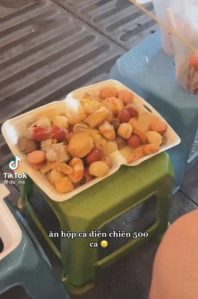"Toát mồ hôi" khi nghe giá ăn uống tại phố đi bộ Nguyễn Huệ - 2