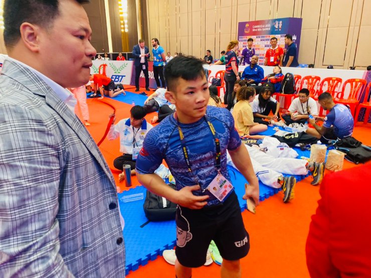 Võ sĩ Việt Nam giành HCV SEA Games 32 kịch tính, bị đối thủ khiếu nại - 1
