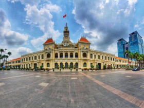 Trụ sở UBND TP.HCM đón du khách vào cuối tuần hàng tháng?