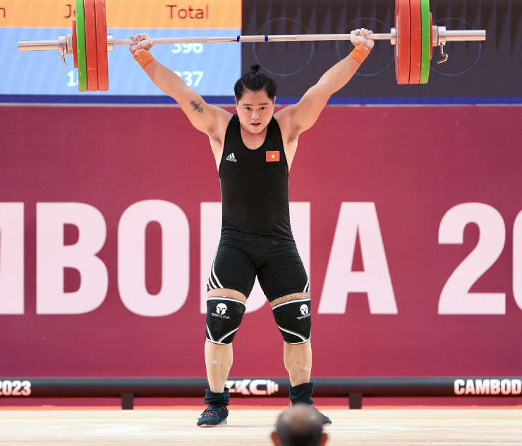 Vang dội lực sĩ Nguyễn Quốc Toàn phá 3 kỷ lục, giành HCV cử tạ SEA Games - 1
