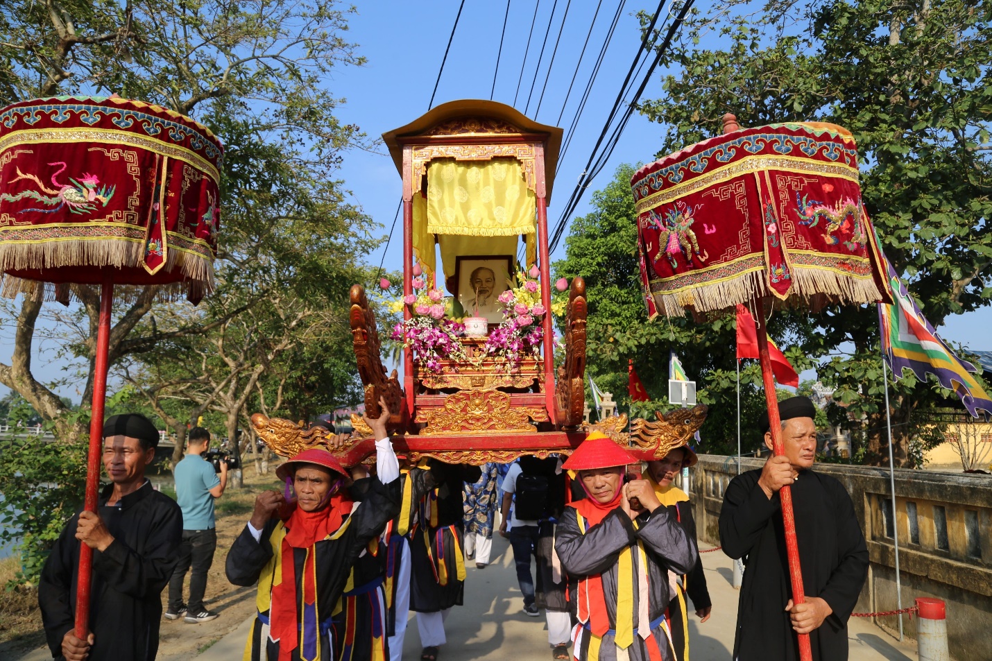 Nhiều hoạt động thú vị ở lễ hội làng Dương Nỗ - 2