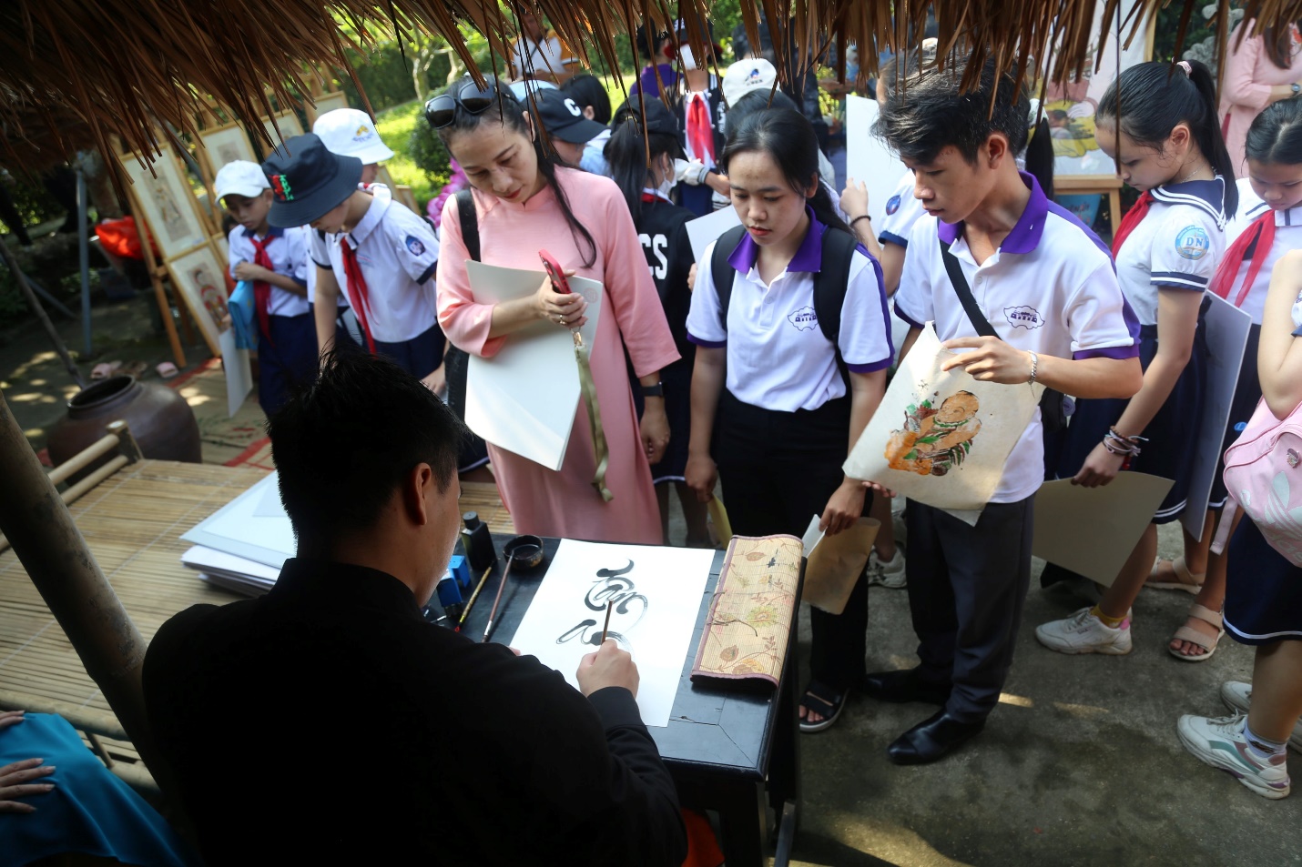 Nhiều hoạt động thú vị ở lễ hội làng Dương Nỗ - 6