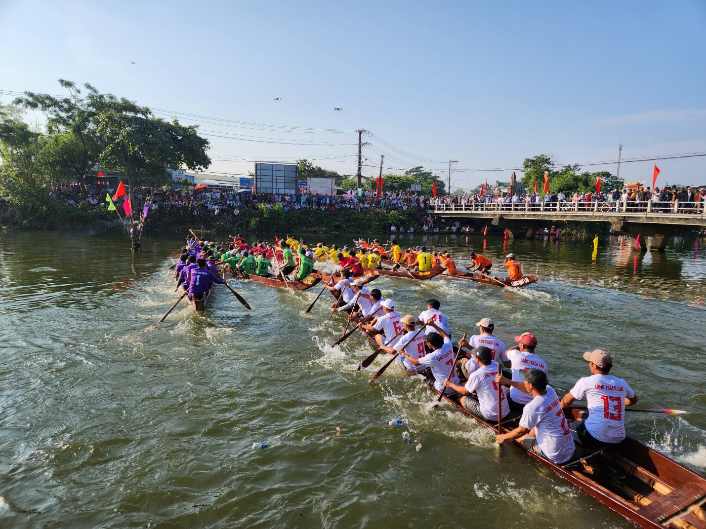 Hấp dẫn giải đua trải truyền thống làng Dương Nỗ - 5