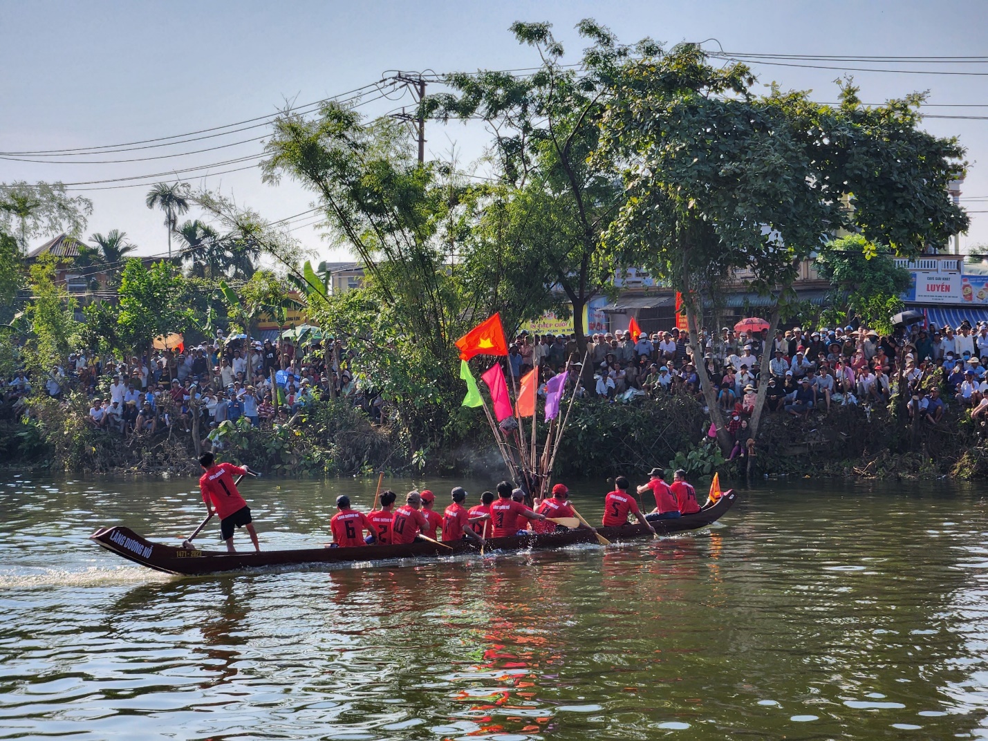 Hấp dẫn giải đua trải truyền thống làng Dương Nỗ - 13