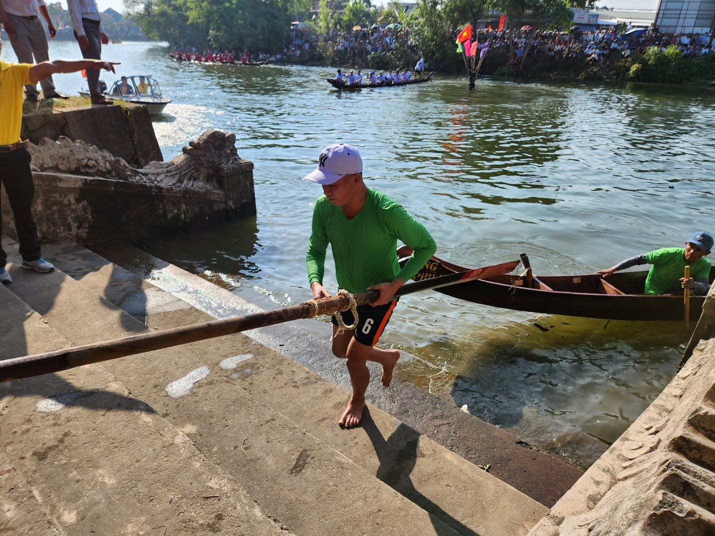 Hấp dẫn giải đua trải truyền thống làng Dương Nỗ - 15