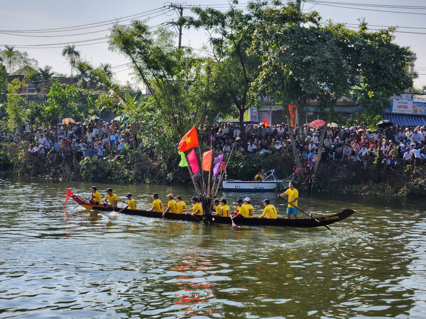 Hấp dẫn giải đua trải truyền thống làng Dương Nỗ - 10